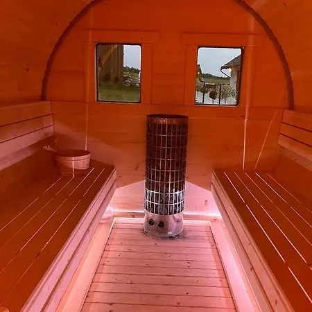 Eden Kaszuby Balia Sauna Alpaki Mini Zoo 別荘 ゴウビエ