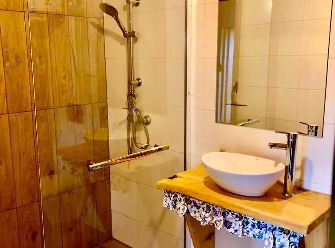 Eden Z Ballią Golubie